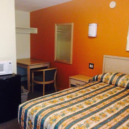 Desert Inn Westmorland Екстериор снимка