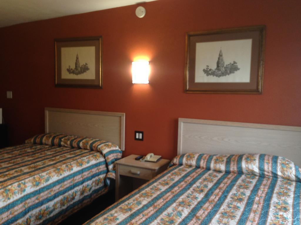 Desert Inn Westmorland Екстериор снимка